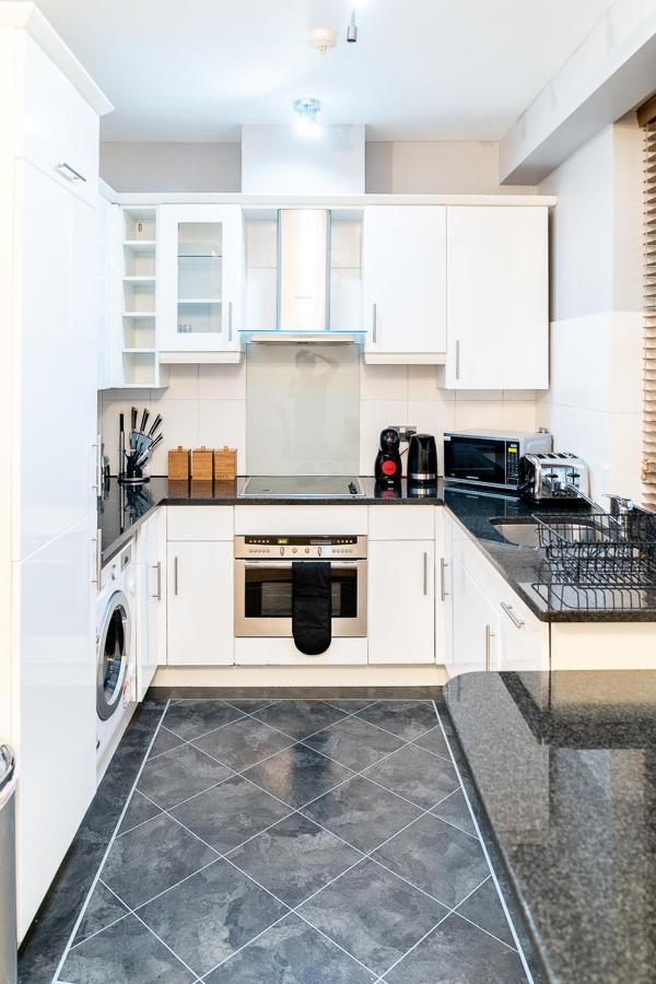 London Studio Apartment Екстериор снимка